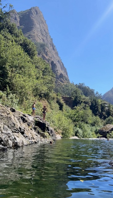 Poço dos Chefes - Valley of nuns swimming